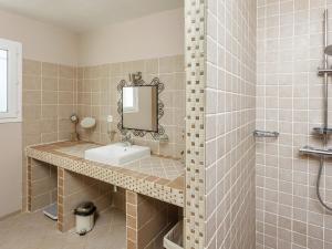Villas Villa in Cazals with Private Pool & Lake Nearby : photos des chambres