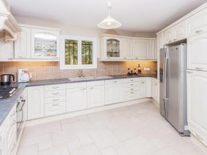 Villas Villa in Cazals with Private Pool & Lake Nearby : photos des chambres