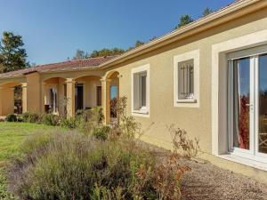 Villas Villa in Cazals with Private Pool & Lake Nearby : photos des chambres