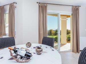 Villas Villa in Cazals with Private Pool & Lake Nearby : photos des chambres