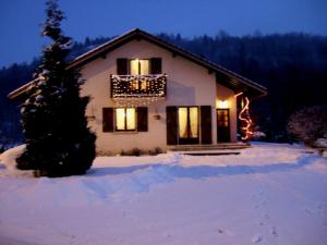 Villas Chalet in La Bresse near Ski Slopes : photos des chambres