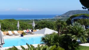 Hotels Hotel les Bouis - Vue mer : photos des chambres