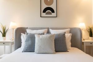 Premium Apartments with Garage by HostWise