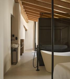 Enoa Suites Casa Cueva - 4hvězdičkové hotely ve městě Requena