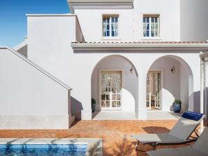 Villa in Vabriga with Private Pool & Garden