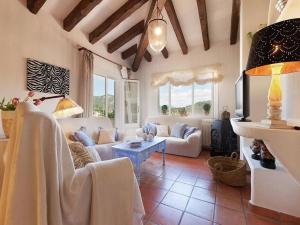 Rustic House in Mancor with Pool