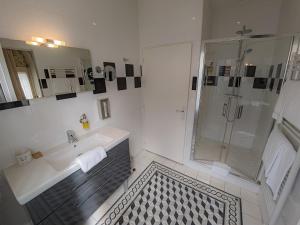 Hotels Hotel de l'Abeille : photos des chambres