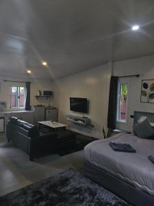 Tropical Hideaway Close to the Beach