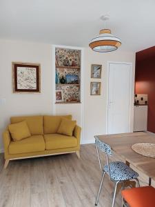Petite maison cosy à Moret-sur-Loing, cour privée - Apartmány, Moret-sur-Loing