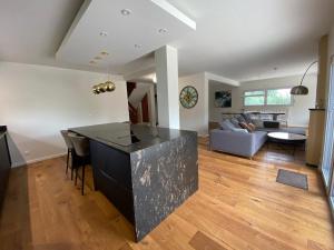 Villas Grande maison de haut standing a 2 min du golf! : Villa