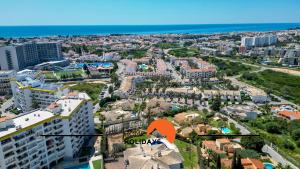 #230 Only Families - Flat A Flor by Home Holidays