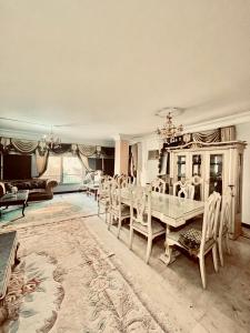 بجوار جنينة مول وشارع عباس العقاد خطوات من ستي ستار وشارع الطيران