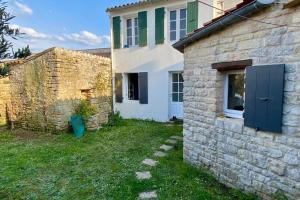 Maisons de vacances Charming house with garden in Ars-en-Re : photos des chambres
