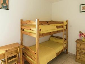 Maisons de vacances Holiday Home in Oppede with Private Pool : photos des chambres