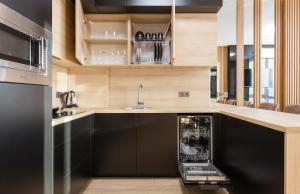 Nyvky Like Home - Файна Таун з сезонним басейном - Кв 53