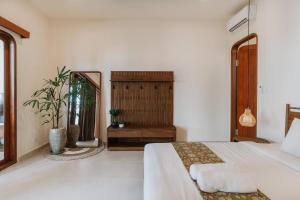 Orana Mare - Refined Retreat 3BR Near Canggu w PrivatePool