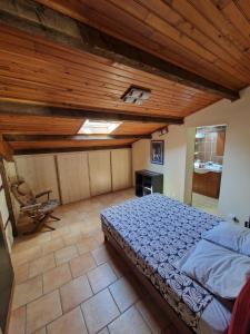 Maisons de vacances Quiet family cottage with pool, horse view : photos des chambres
