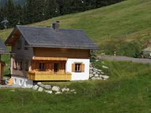 Chalet in Sankt Gallenkirch near Ski Bus