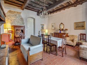 Apartment Tuscany near Pratomagno Mountain