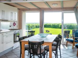 8 person holiday home in Hemmet