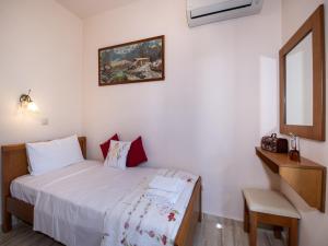 Villa in Crete near Beach and Olive Groves