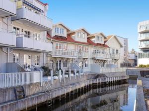 7 person holiday home in STRöMSTAD - 3hvězdičkové hotely ve městě Strömstad