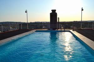 All in One City Flat - Pool, parking & nomad