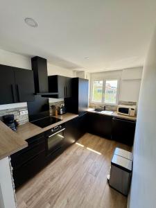 Grand appartement neuf à côté des plages