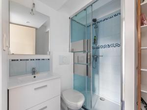 Villas Villa in Roquebrun with Private Pool : photos des chambres