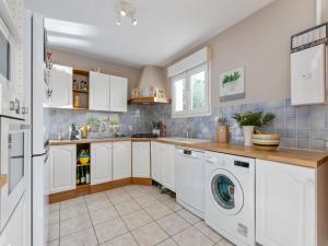Villas Villa in Roquebrun with Private Pool : photos des chambres