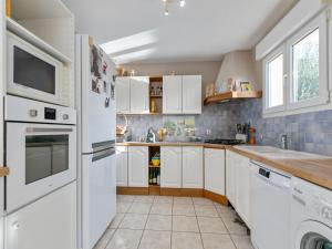 Villas Villa in Roquebrun with Private Pool : photos des chambres