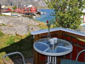 3 person holiday home in Henningsvær-By Traum - 3hvězdičkové hotely ve městě Henningsvaer