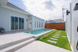 The 8 MaBella House Pattaya Pool Villa