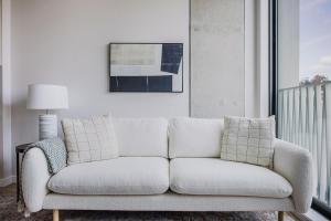 Blueground Downtown AC elevator nr parks LAX-1253