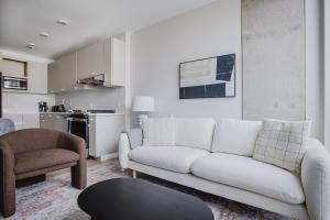 Blueground Downtown AC elevator nr parks LAX-1253