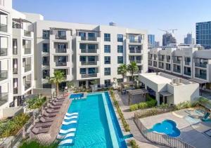 Bespoke Holiday Homes - Cozy 1BR Retreat in Haven Residences JVC