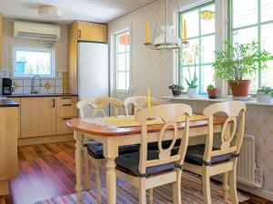 Idyllic Lakeside Retreat in Munkedal-By Traum