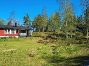 Idyllic Lakeside Retreat in Munkedal-By Traum