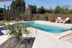 Maisons de vacances Cottage in Saint-Jean with Terrace : photos des chambres