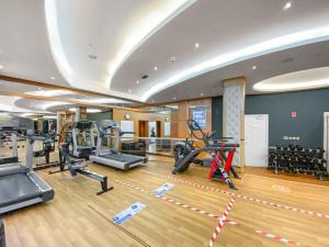 Beautiful Studio Prime location Pool & Gym