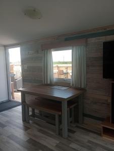 Lapwing Lodge, Howdales