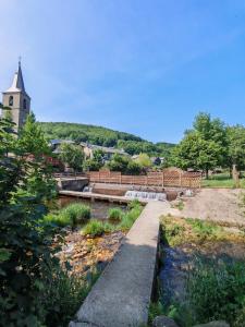 Villas Maison 6 pers jardin 3000m2 a 50 m de la riviere : photos des chambres