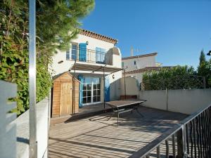 Villa with Marina View