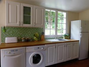 Maisons de vacances Retreat in Roquefort-de-Sault : photos des chambres