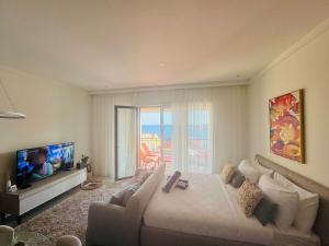 Unique Waterfront Studio - Marina Village