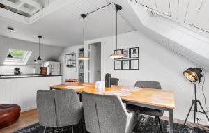 2 Bedroom Stunning Home In Skjern