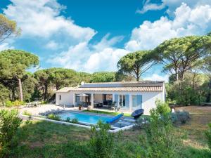 Villa in Vidauban near Sainte Maxime Beach