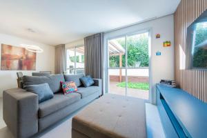 Casa Moderna em Condomínio Fechado SA1652