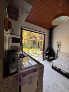 Casa di Pedra com linda vista para natureza - Miguel Pereira