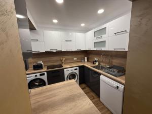 Alex Family Apartment